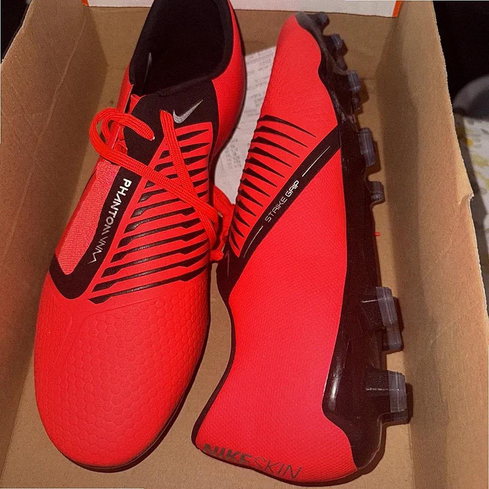 Nike Phantom Venom Pro FG Soccer Cleats Mens US 12 Crimson Red Black