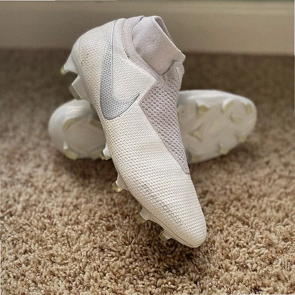 Nike Phantom Vision Elite Dynamic Fit FG Soccer Cleats white Mens 8.5 US