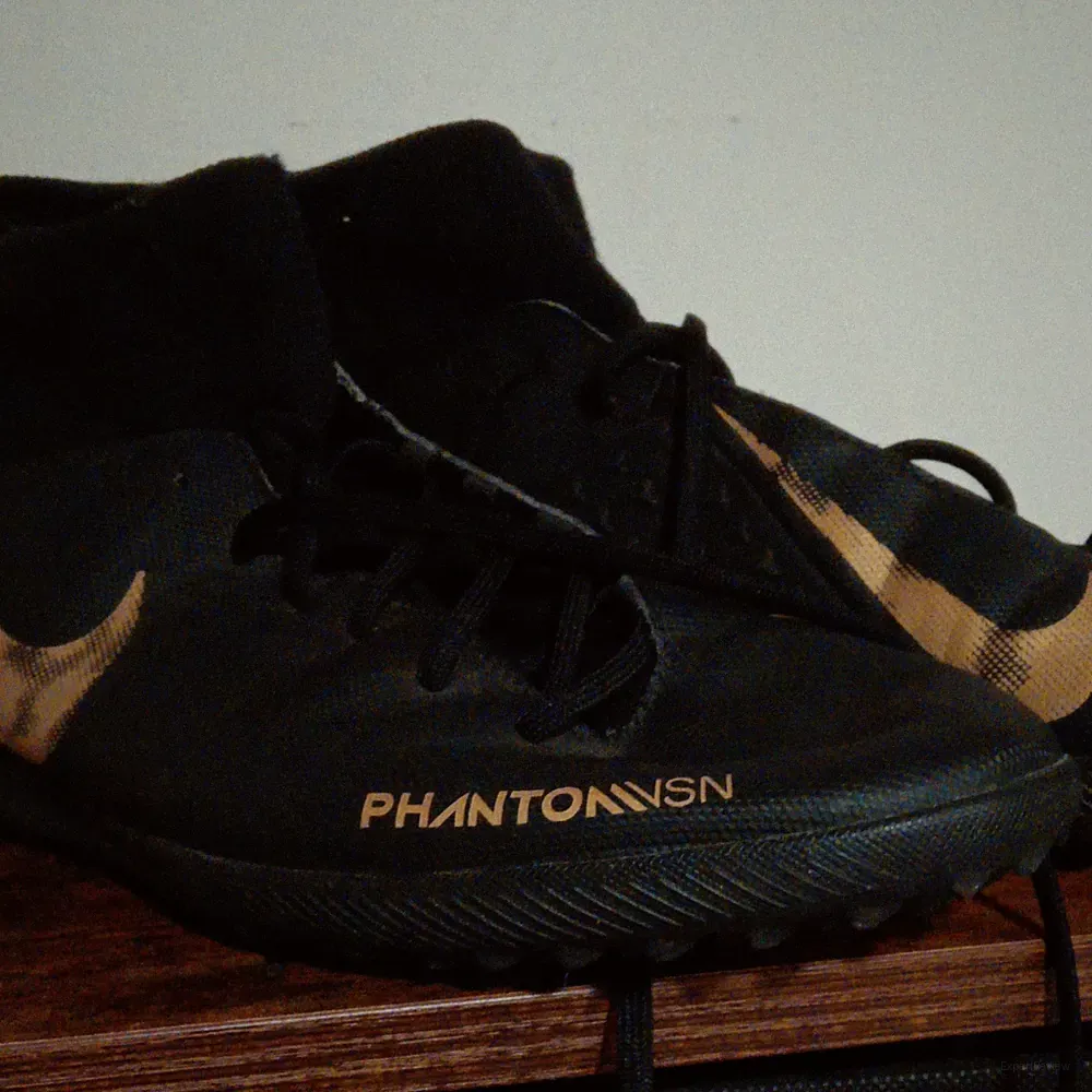 Nike Phantom VSN Phantom Vision Men’s Turf Soccer Cleats Black/Gold Mid Top