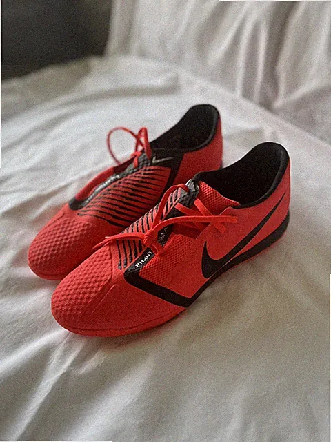 Nike Phanton Venom Soccer Indoor Cleats