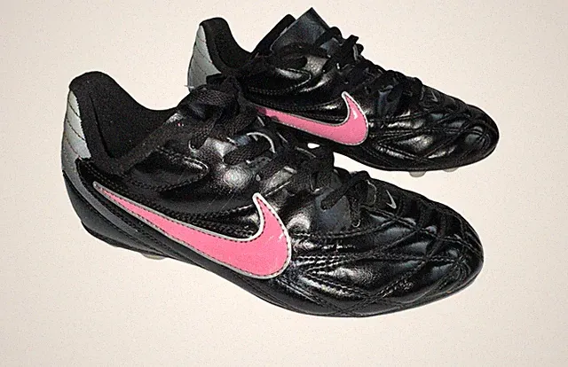 Nike Premier 3 Chaser FG Soccer Cleats 2.5Y Black Pink 442126-060 Kids