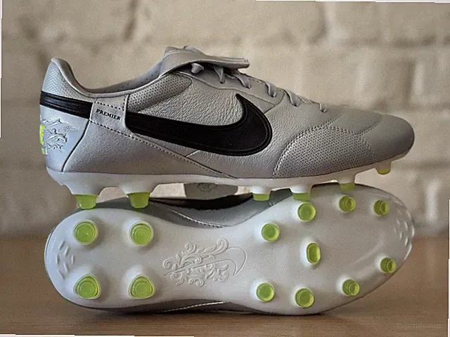 Nike Premier 3 FG Soccer Cleats Silver Volt AT5889-004 Men Size 8.5 / Women 10