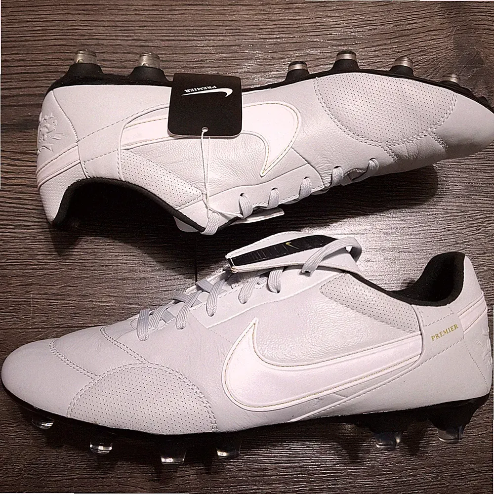 NIKE Premier 3 III FG Pure Platinum Soccer Cleats Mens 7-11 Grey White Gold