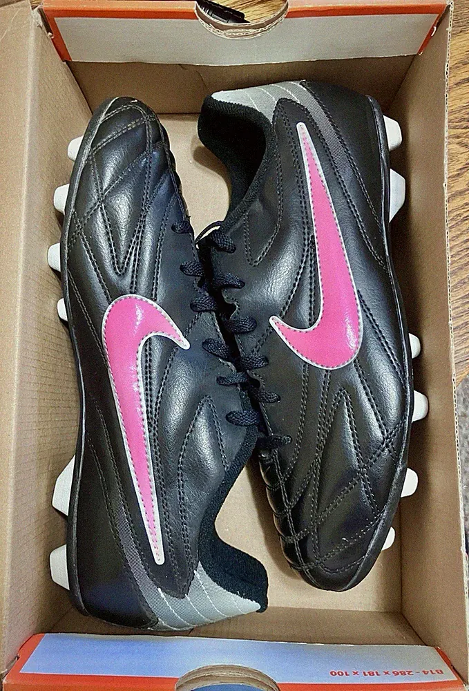 Nike Premier 3 Soccer Cleats 6Y Youth Pink Black New NIB Vintage girls boys