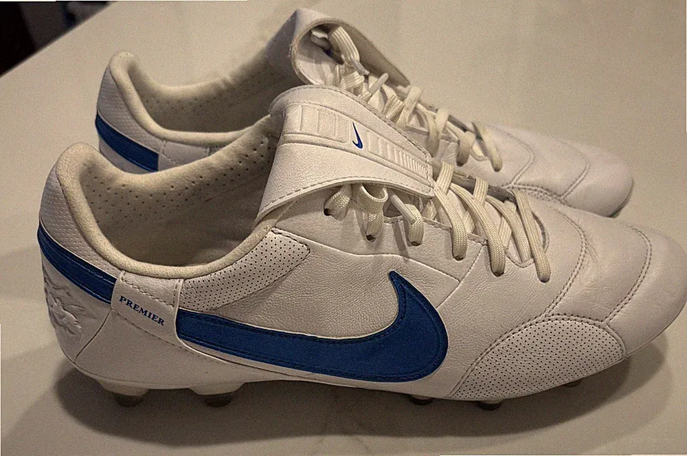 Nike Premier 3SG-Pro Low-Top Soccer Cleats White/Signal Blue, Size 9