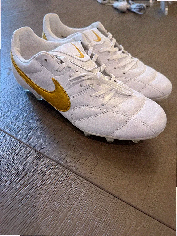 Nike Premier II FG Soccer Cleats White/Metallic Gold Men’s Size 8.5 New No Box