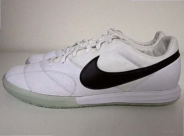 Nike Premier II Sala IC White Black Mens Sz 7.5 Indoor Soccer Shoes AV3153-101