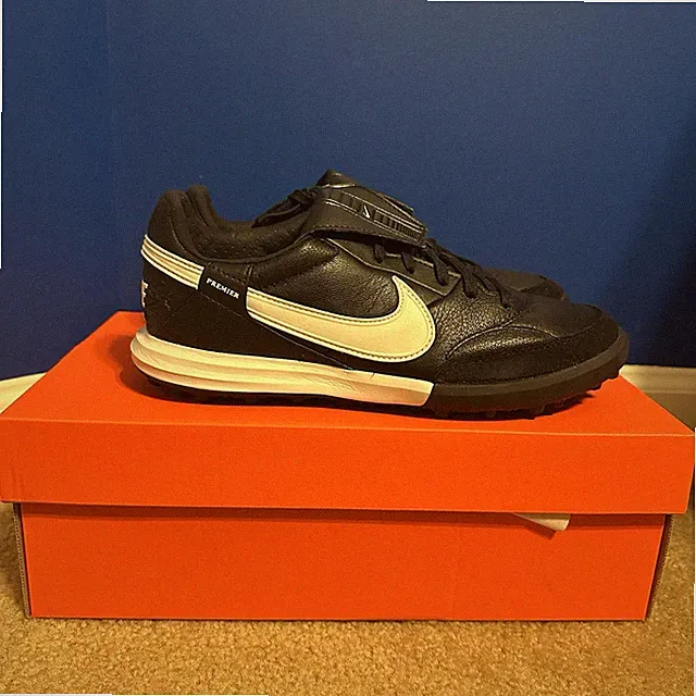 Nike Premier III TF Black Men's 7.5/ Women’s 9 Turf Soccer Shoes AT6178-010