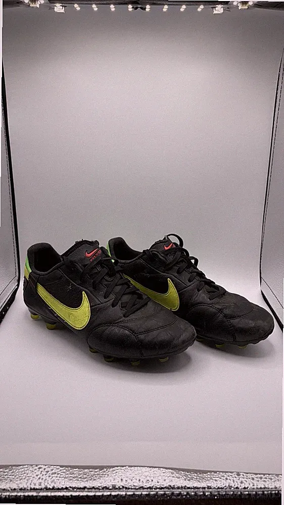 Nike Premier Low Black and Green Soccer Cleats Boys Size 7