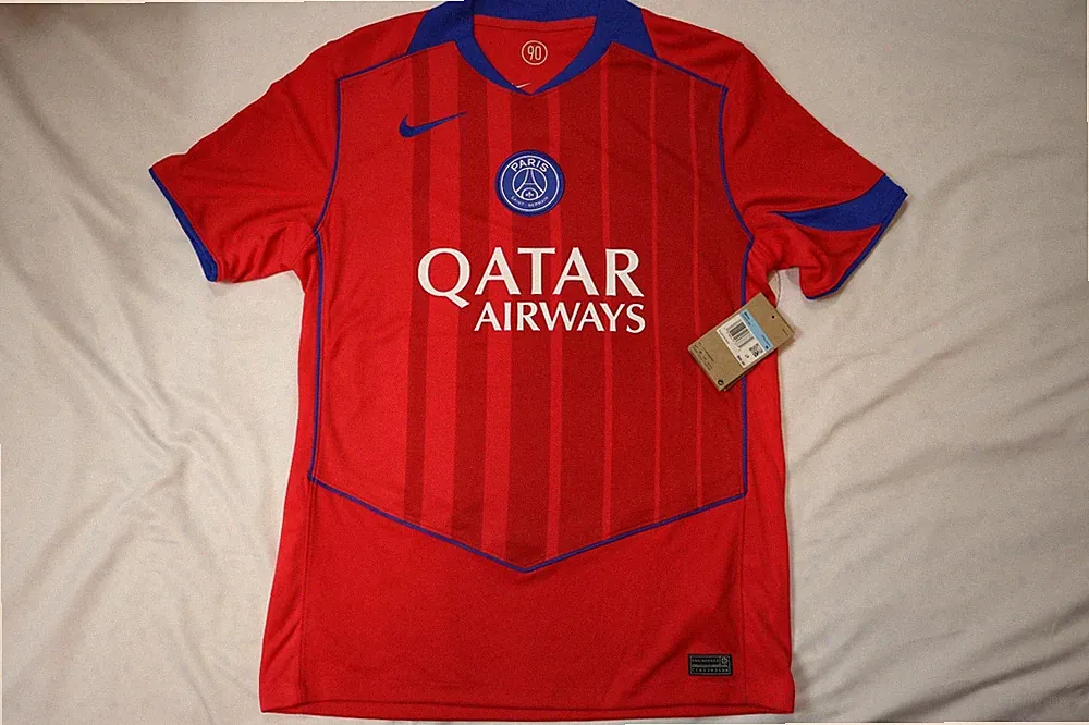 NIKE PSG PARIS SAINT-GERMAIN Away Red Soccer Jersey Men's Size: M Retail: $ 95