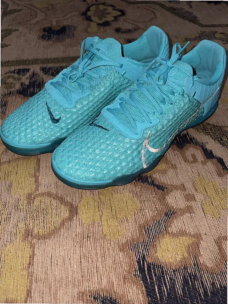 Nike React Gato IC Indoor Soccer Shoes, Size 8.5, Proximo, Tiempo, Dusty Cactus