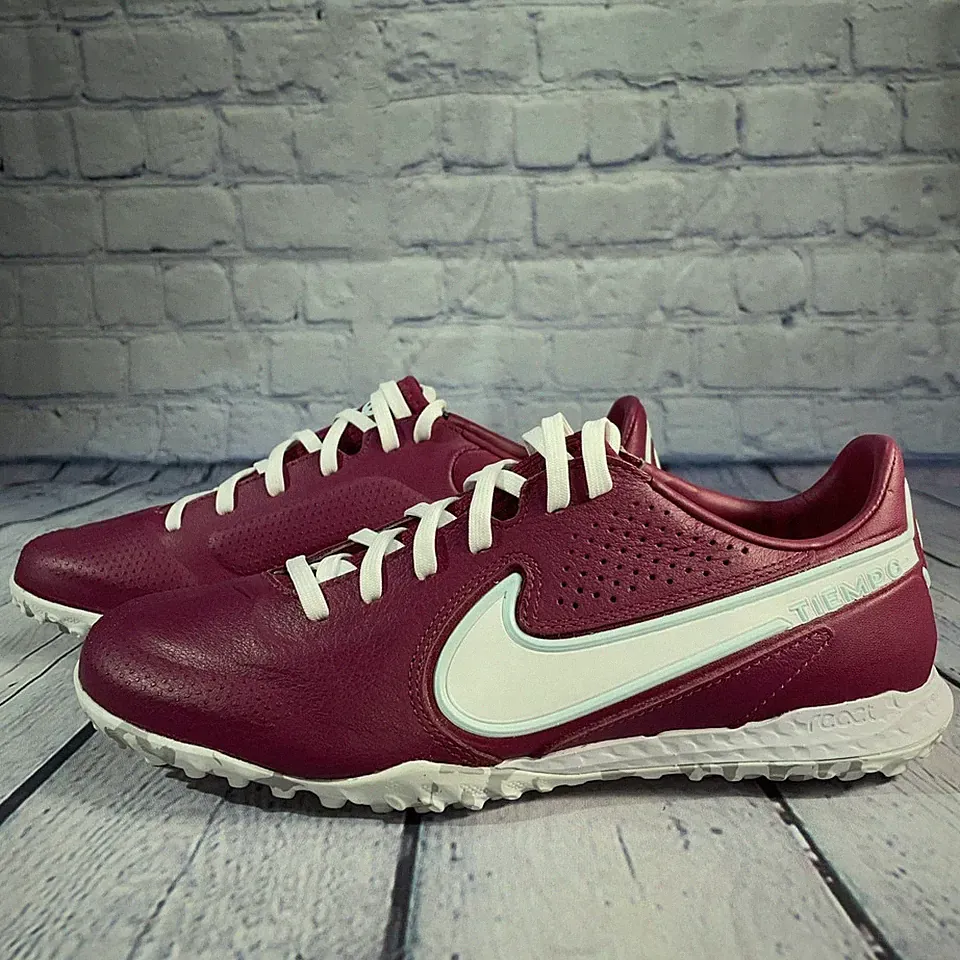 Nike React Legend 9 Pro Turf Soccer Cleats Rose Wood DA1192-614 Mens Size 12.5