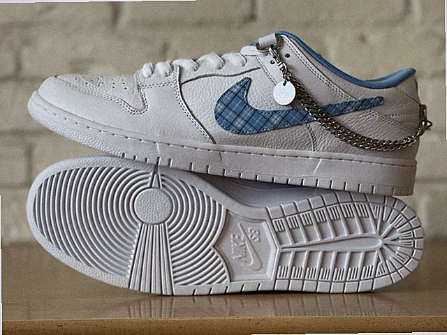 Nike SB Dunk Low Pro x Nicole Hause White Blue Plaid FZ8802-100 Men Size 15 New
