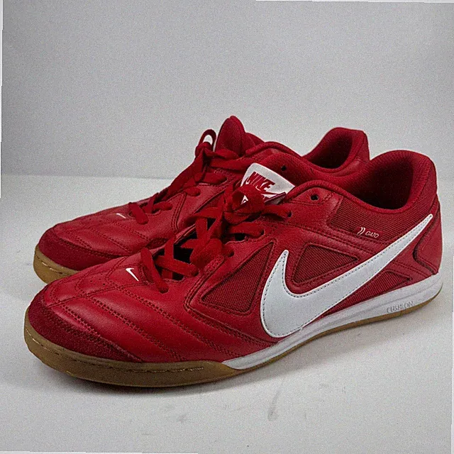 Nike SB Gato Men’s US 13 University Red/White/Gum Indoor Soccer Shoes AT4607-600