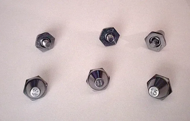 Nike SG Pro (Old Type)11,13,15mm Single Replacement Stud/Cleat metal Soft Ground