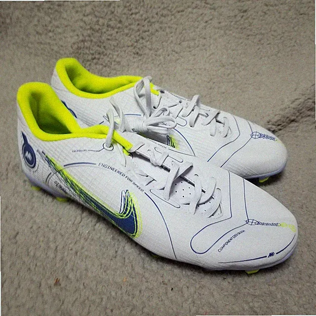 Nike Shoes Youth Size 5.5Y White Mercurial Vapor 14 Academy MG Soccer Cleats