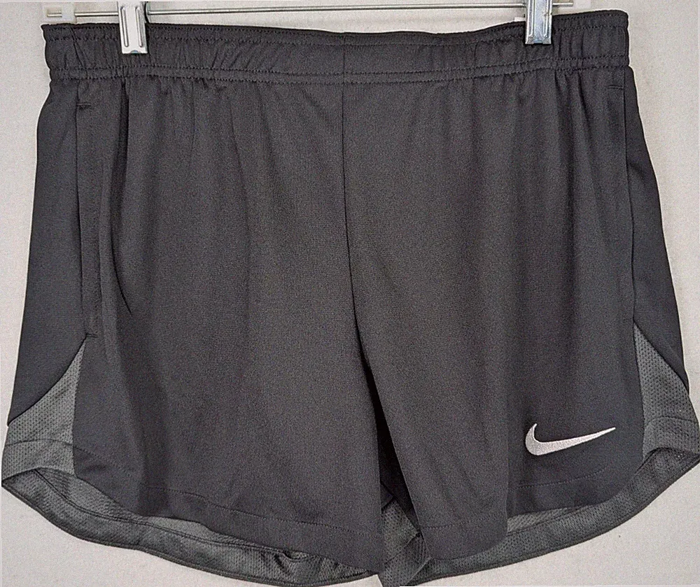 Nike - Shorts - Women's - Black Dri-FIT Soccer Training - DH9265-014 - Size M
