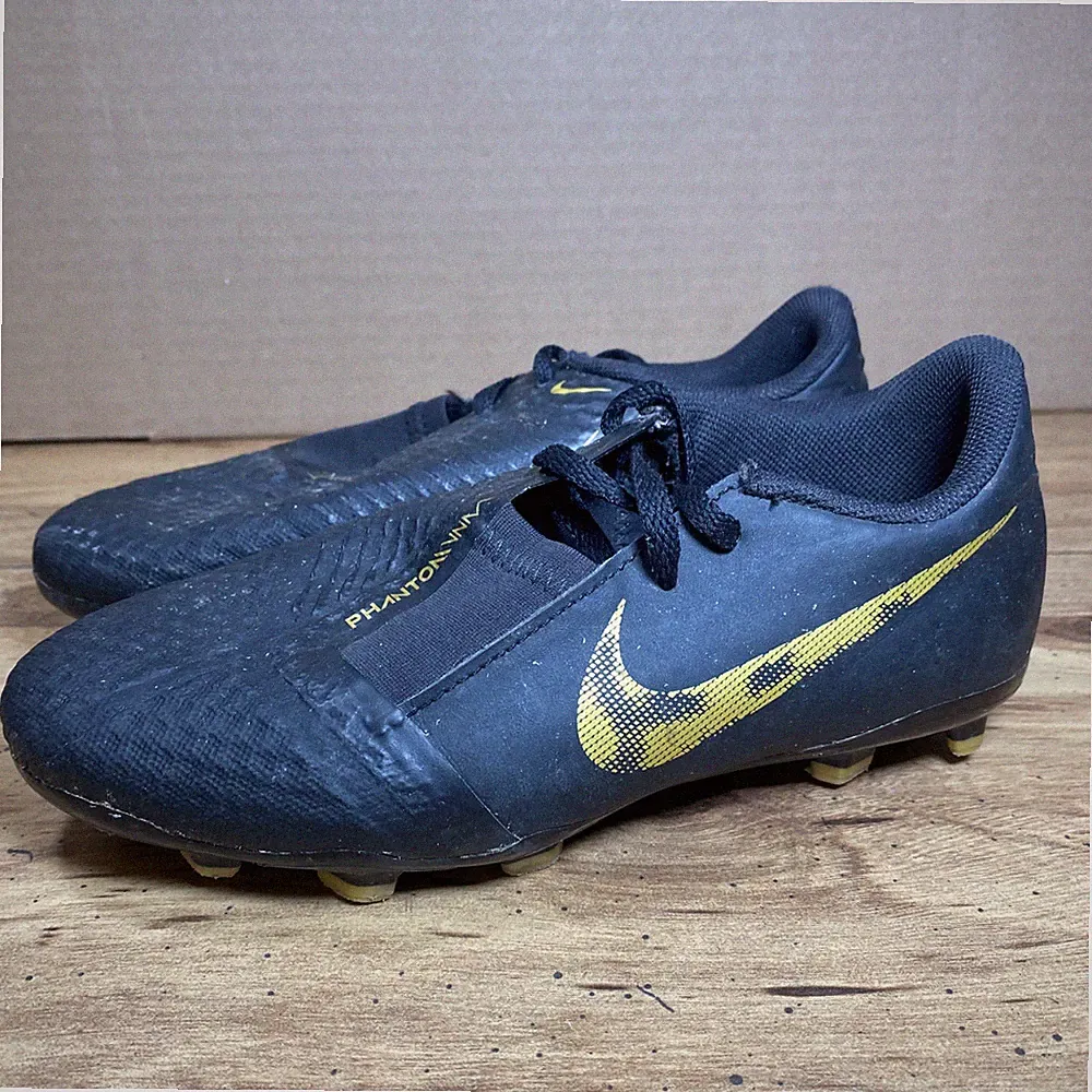 Nike Skin Soccer Cleats Phantom Venom Youth Size 2.5Y Black Gold Kids Outdoor