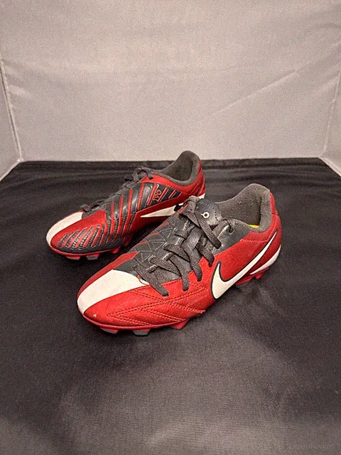 Nike Soccer Cleats 1.5Y Red Total 90 shoot IV t90 472567-610 VTG Red