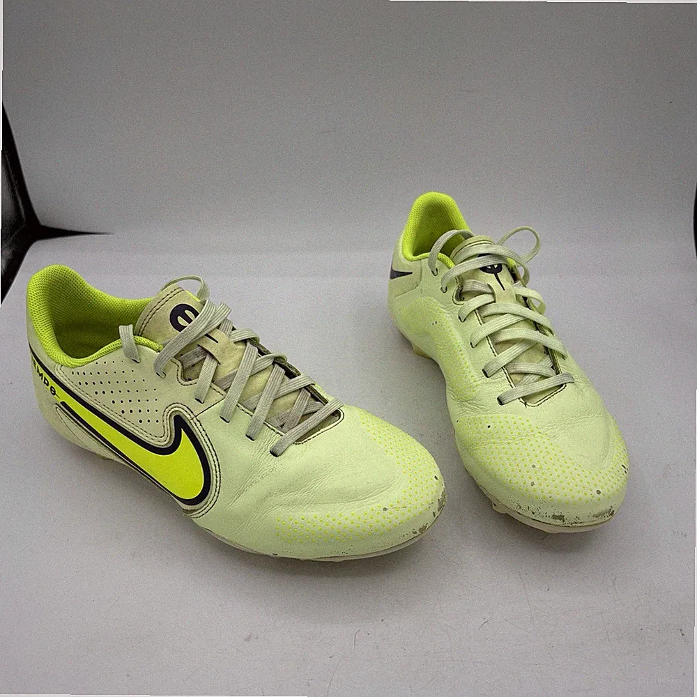 soccer cleats boys size 9