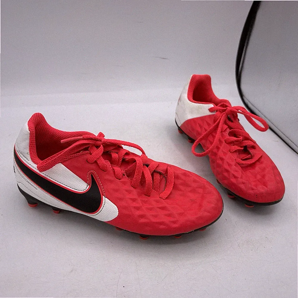 Nike Soccer Cleats Boys Youth Size 1 JR Legend 8 Club FG MG Laser Crimson Futbol
