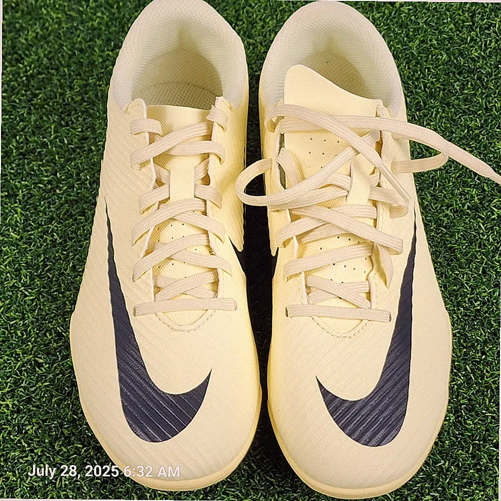 Nike Soccer Cleats Men's 4.5 Mercurial Zoom Vapor 15 Club FG Lemonade DJ5963-700