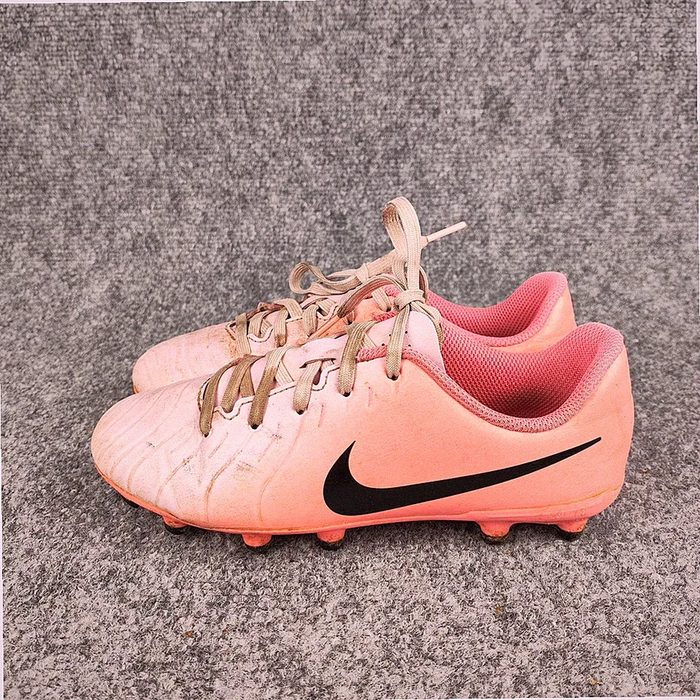 Nike Soccer Cleats Shoes Youth Size 1.5Y Pink Black Athletic Soccer DV4337-601