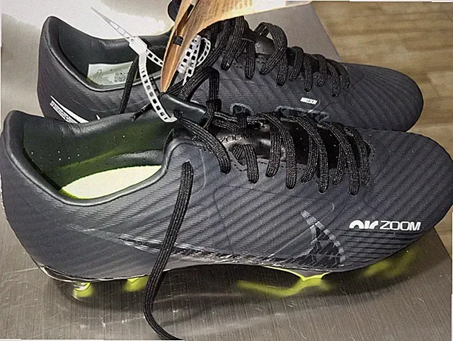 Nike Soccer Cleats Size 6.5 Zoom Vapor 15 Academy FG/MG DJ5631-001 (black)
