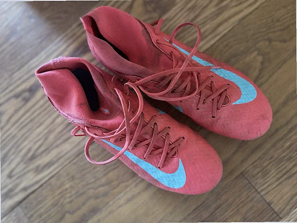 Nike Soccer Cleats Sz 7.5