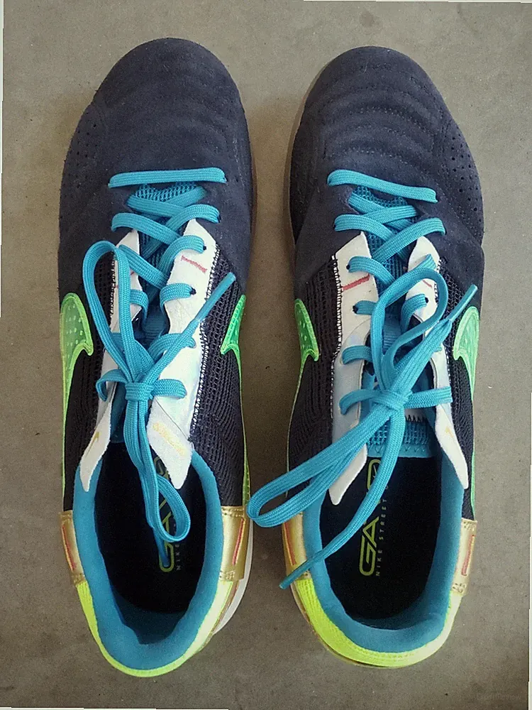 Nike Streetgato Black Volt Men's 9.5 Indoor Soccer Shoes Suede DC8466-074 No Box