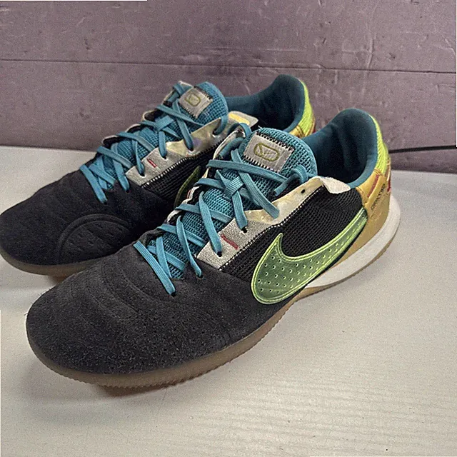 Nike Streetgato Black Volt Mens Indoor Soccer Shoes Low Top DC8466-074 Size 10