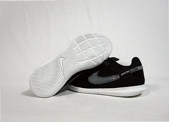 Nike StreetGato GS Black OREO Indoor Turf Soccer Shoes Sz 6Y NEW DH7723 010 RARE