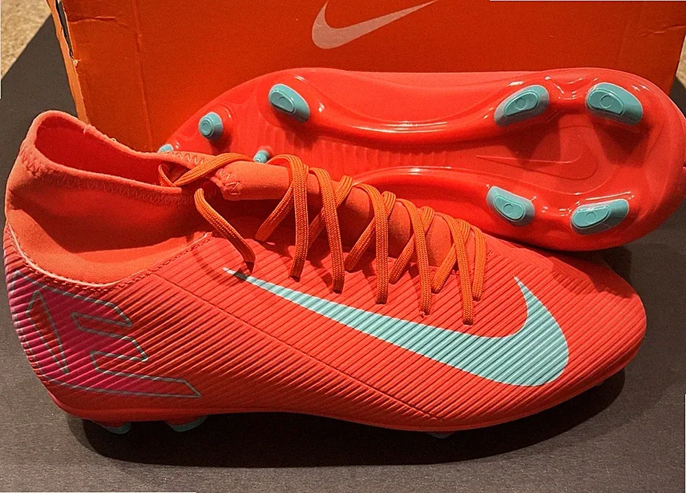Nike Superfly 10 Club FG/MG Soccer Cleats Mens size 12/Women’s 13.5 Ember Glow
