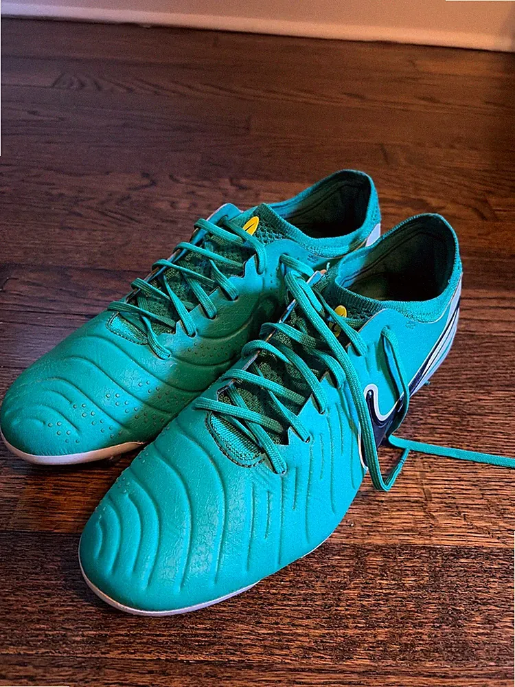 Nike tempo elite cleats green size 9.5