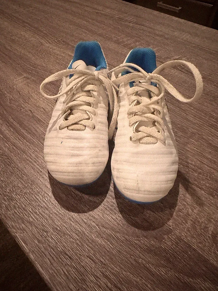 Nike Tempo White And Blue Soccer Cleats Size 11.5 C US EUC