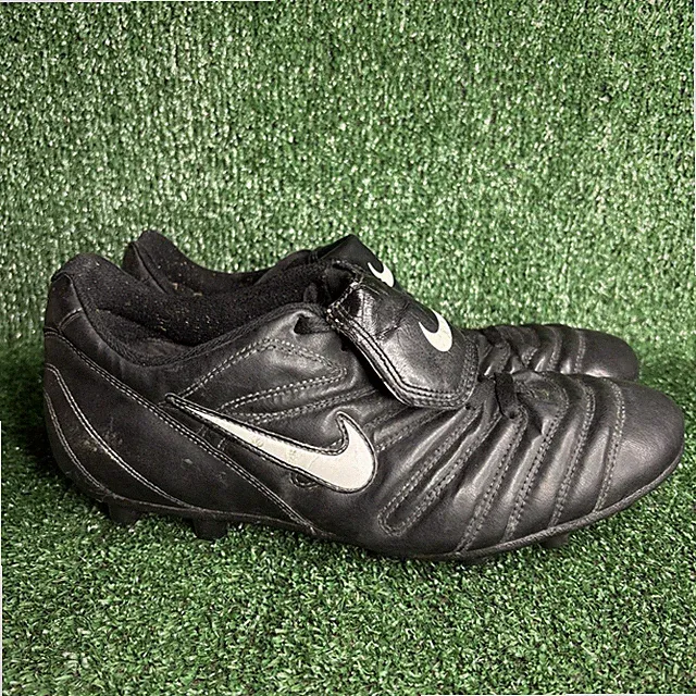 Nike Tiempo 650 Soccer Cleats Men’s 11.5 Black Leather Vintage VTG