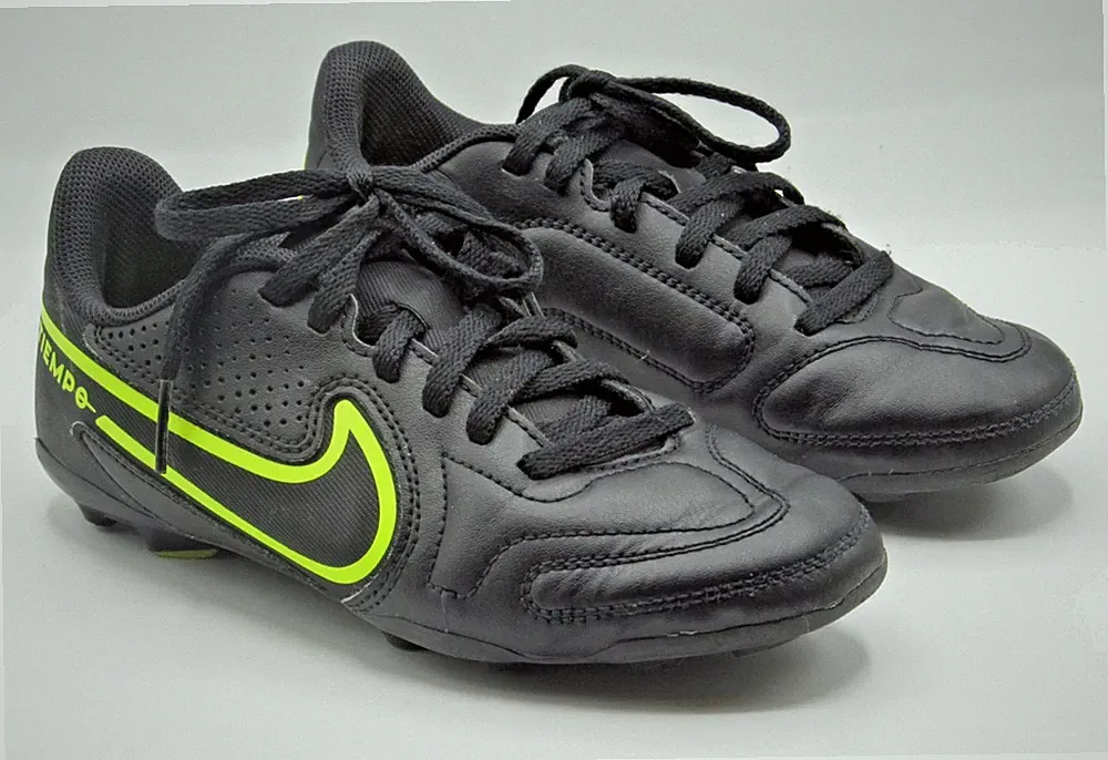 soccer cleats 1.5y