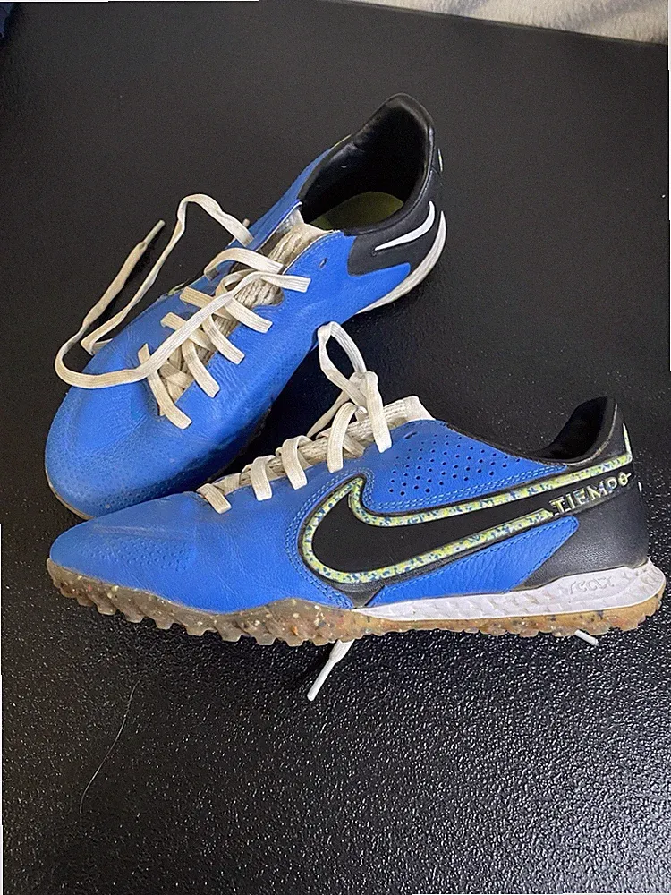 Nike Tiempo Blue Turf Soccer Shoes Breathable Rubber Cleats Lace Up Low Top