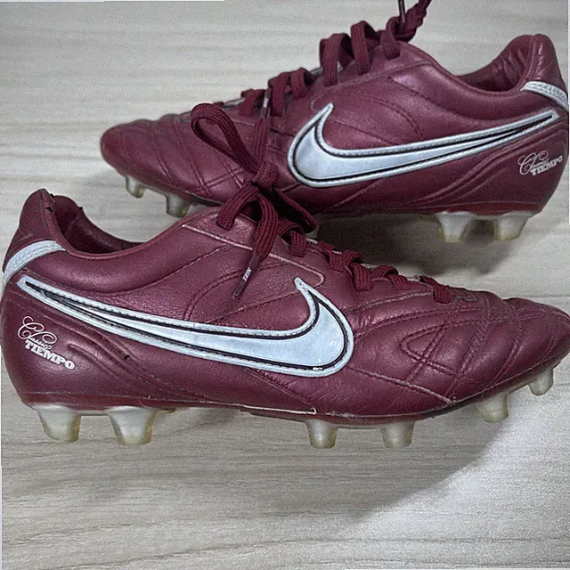 Nike Tiempo Classic Wine Red Leather Boots Soccer Cleats Size 4 Men Rare 2010