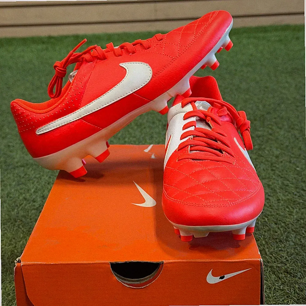 Nike Tiempo Genio Leather FG Men's Soccer Cleats - Yellow Discoloration