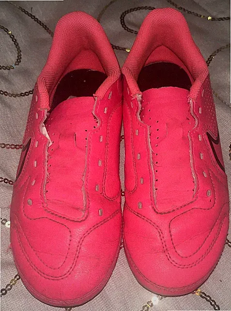 Nike Tiempo Girls' Soccer Cleats, Size 1.5Y, Pink