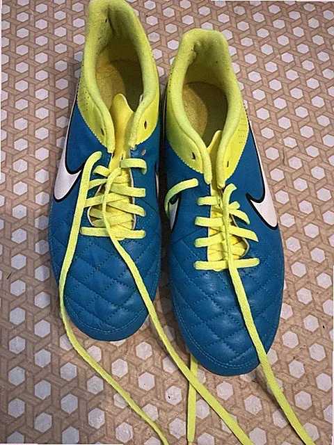nike tiempo legacy FG womens size 8.5 soccer cleats blue athletic shoes