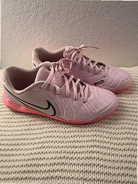 Nike Tiempo Legend 10 Academy IC Pink Indoor Cleats, Size 6Y DV4350-601