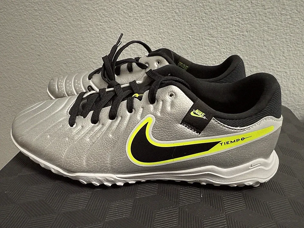 Nike Tiempo Legend 10 Academy Silver Turf Soccer Cleats Men’s Sz 6.5 Women’s 8