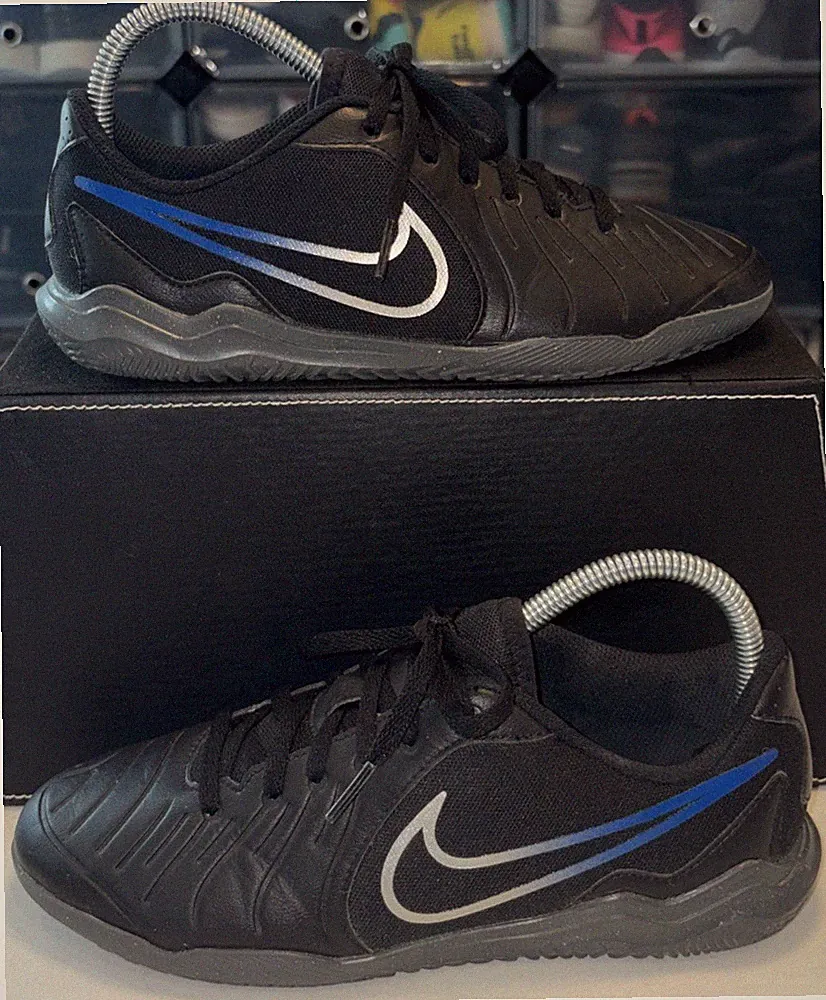 NIKE TIEMPO LEGEND 10 CLUB IC "INDOOR SOCCER CLEATS" BLACK Size 5.5Y (K-D4)