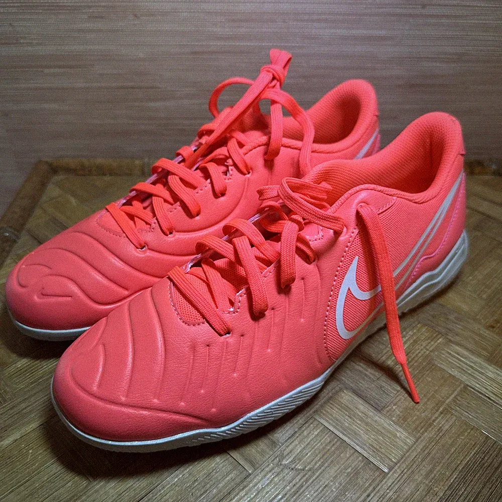 NIKE TIEMPO LEGEND 10 CLUB IC INDOOR SOCCER CLEATS DV4343-800 red New