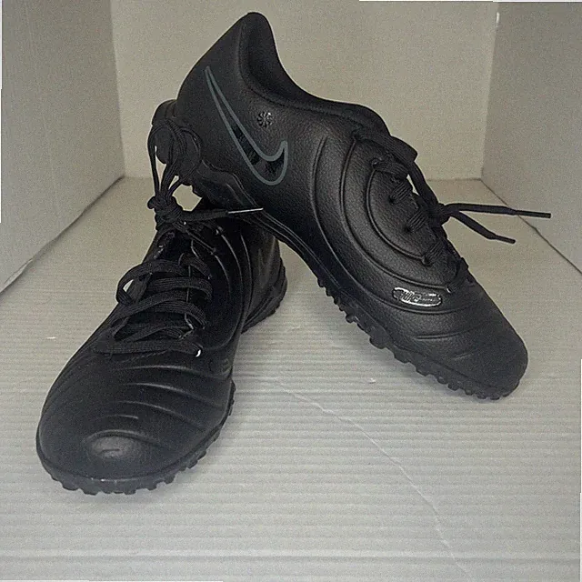 Nike Tiempo Legend 10 Club TF Indoor Soccer Shoes Black DV4345-002 Mens Size 7