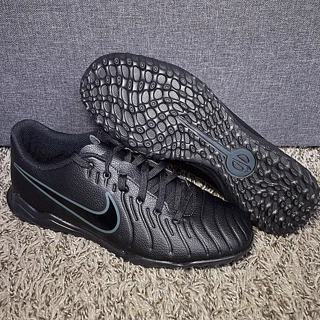 Nike Tiempo Legend 10 Club TF Indoor Soccer Shoes Mens Size 7.5 Black DV4345-002