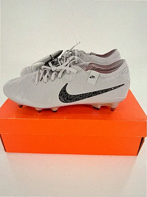 Nike Tiempo Legend 10 Elite SG-Pro Player Edition Men’s Size 10 Soccer Cleats