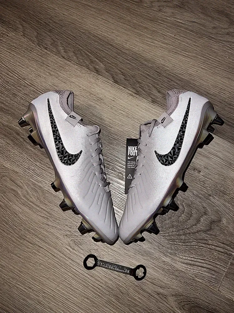 Nike Tiempo Legend 10 Elite SG-Pro Player Edtn Soccer Cleats HF4373-001 Men Sz 7